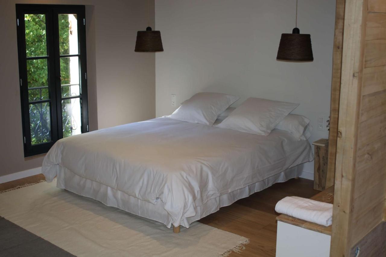 Malis Castera Bed and Breakfast Saint-Jean-de-Blaignac Exterior foto